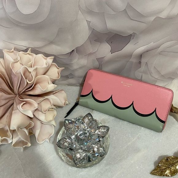 KATE Spade Leather Wallet - Picture 7 of 7